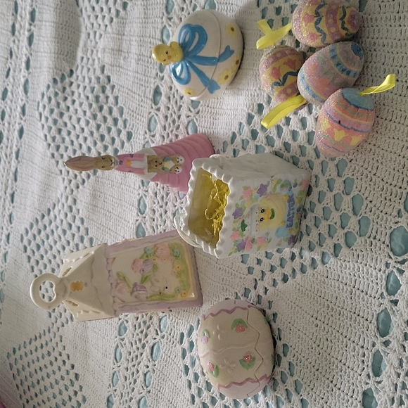 Other - FREE W/ $10.00 bundle.Easter Decorations 🐣 Set of 9